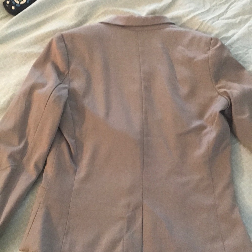 Blazer - Picture 4 of 4
